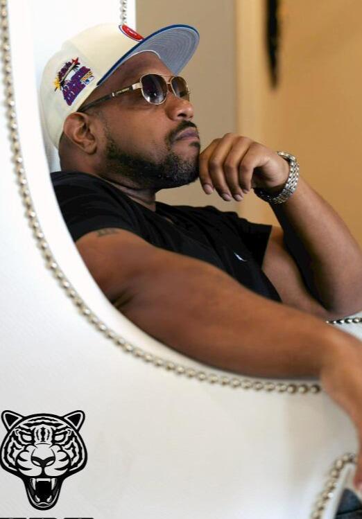 Therealbigtre pornstar